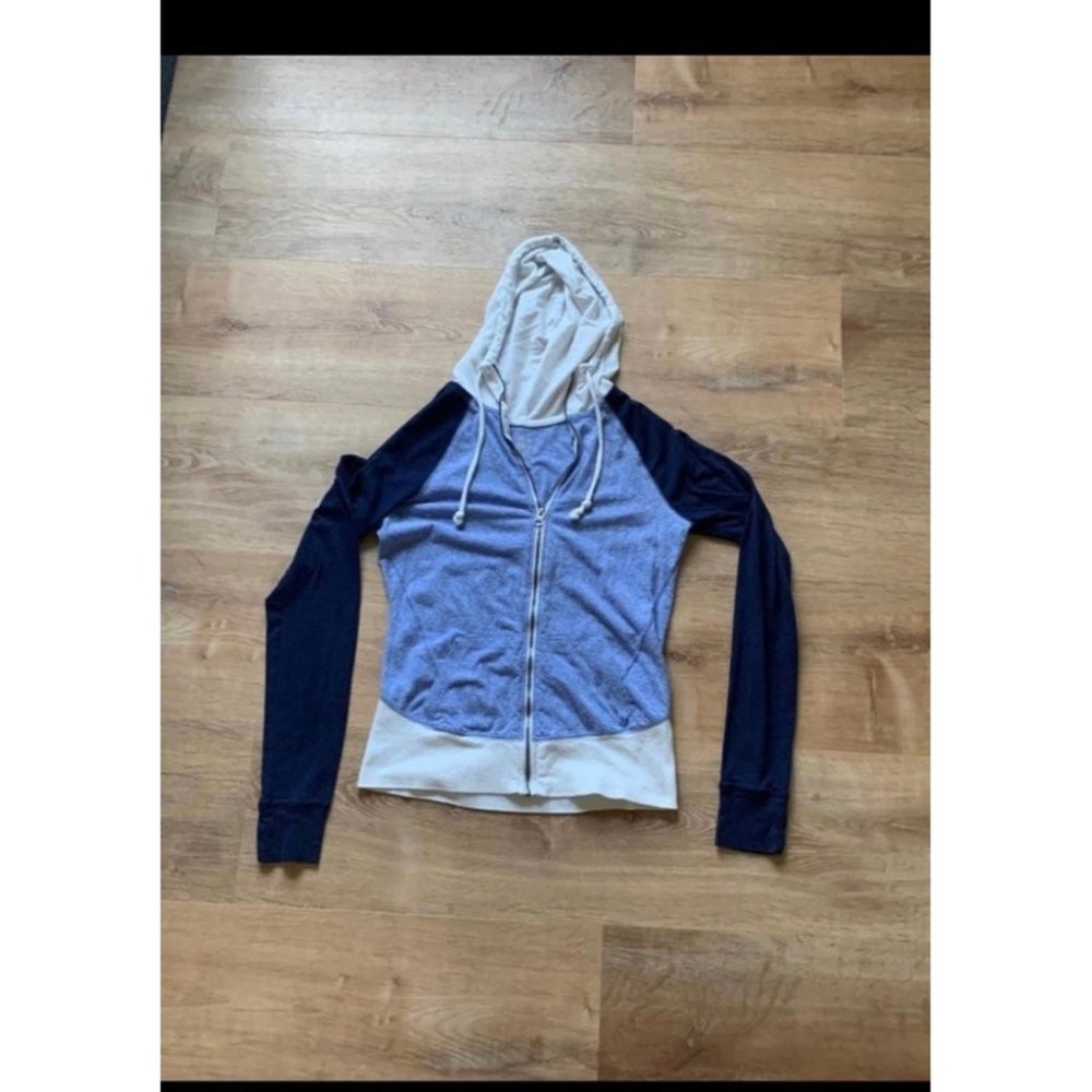 Zip-up Hoodie Size S